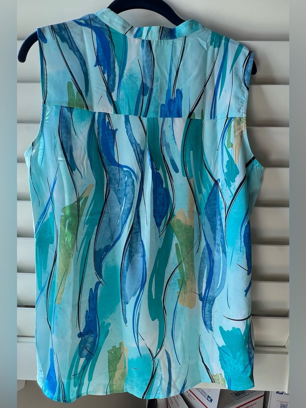 Gaharu Large NEW Women's Sleeveless V-Neck Brushstroke Print Top in Teal/Blue - Picture 8 of 8